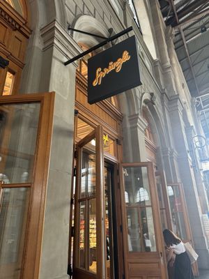 Confiserie Sprüngli | Café-Bar by null