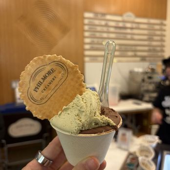 Philmore Creamery - Pistachio gelato and dark chocolate sorbetto - Gelato Near Me - San Francisco, California Philmore Creamery - Pistachio gelato and dark chocolate sorbetto - Gelato Near Me - San Francisco, California