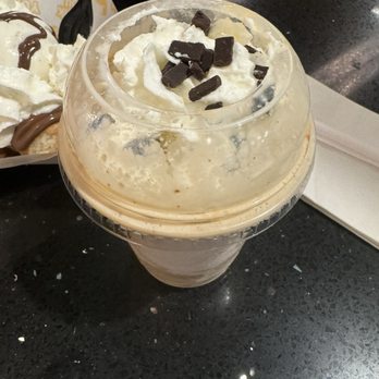 Drip - Dessert Lounge - Coffee Milkshake - Desserts Near Me - Chicago, Illinois