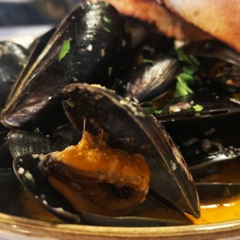 Tavern On Main - New American Near Me - Springfield, Oregon