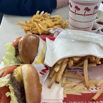 In-N-Out Burger - Fast Food Near Me - Manteca, California