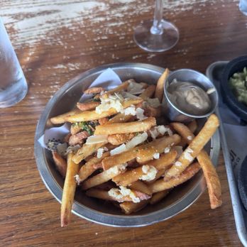 Maui Brewing Co. Waikiki - Truffle fries - Brewpubs Near Me - Honolulu, Hawaii