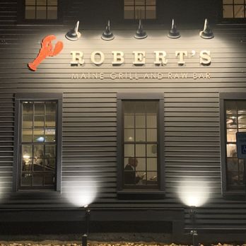 Robert's Maine Grill - Outside - New American Near Me - Kittery, Maine Robert's Maine Grill - Outside - New American Near Me - Kittery, Maine