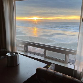 Shilo Inns Newport Oceanfront - Hotels Near Me - Newport, Oregon Shilo Inns Newport Oceanfront - Hotels Near Me - Newport, Oregon