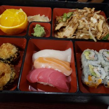 Bean Sprout - Lunch Bento with padthai and sushi - Sushi Bars Near Me - Viera, Florida
