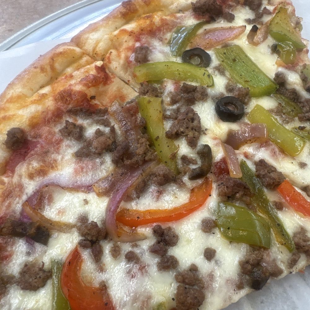 DNL pizza plus - Looks much better than it tastes. - Pizza Near Me - Jamaica, New York