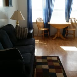 Rogue Pacific Motel - Living area