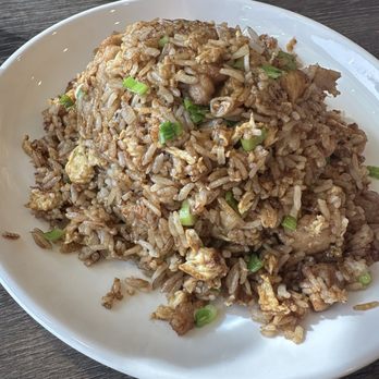 Lucky Chinese Restaurant - Chicken Fried Rice - Chinese Near Me - Seattle, Washington