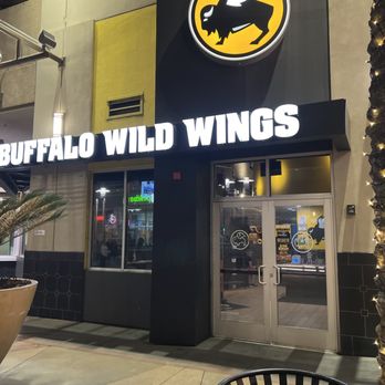 Buffalo Wild Wings - Chicken Wings Near Me - Burbank, California