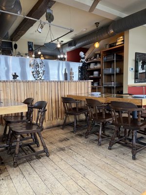 Benji & Jakes by null