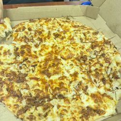 Ordered for take out, chicken Alfredo pizza, takeout option was quick and so delicious!