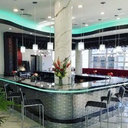 Oliviers Hideaway - Olivier's Hideaway inside the brand new Streamline Hotel!