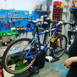 Coast Cycles - 90s Trek bike being serviced and repaired at Coast Cycles.