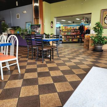 Manee Thai Cuisine - Inside (5 tables) - Thai Near Me - Burton, Michigan