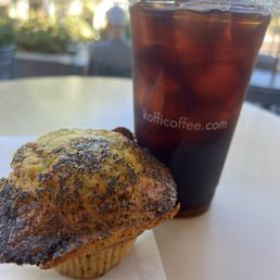 Cold brew with poppy lemon muffin Cold brew with poppy lemon muffin