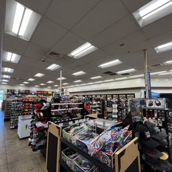 Flying J Travel Center - Convenience store