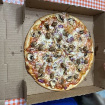 Jack Loves Pizza - Sausage, onion and mushroom pizza - Pizza Near Me - Tujunga, California