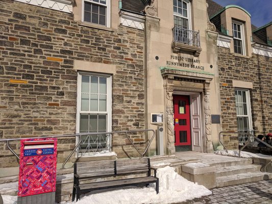 Runnymade Library RUNNYMEDE PUBLIC LIBRARY - Updated June 2026 - 30 Photos - 2178 Bloor ...