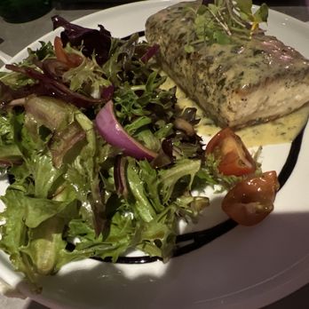 Corchea - Wahoo fish with salad - Seafood Near Me - Carolina, Puerto Rico