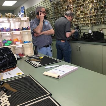 Flam's Lock & Key - Keys & Locksmiths Near Me - Sherman Oaks, California Flam's Lock & Key - Keys & Locksmiths Near Me - Sherman Oaks, California