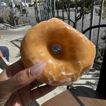 KB Donuts and sandwiches - Glazed donut - Donuts Near Me - Long Beach, California