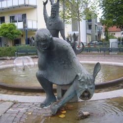 Karnevalsbrunnen - Gesichtslos!