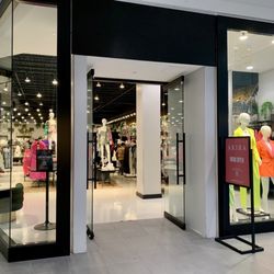 Akira Clothing