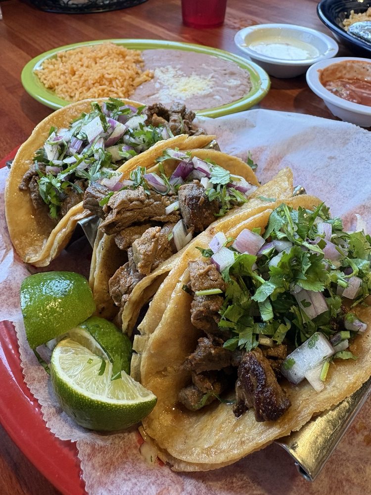 Peppers Mexican Grill Logo