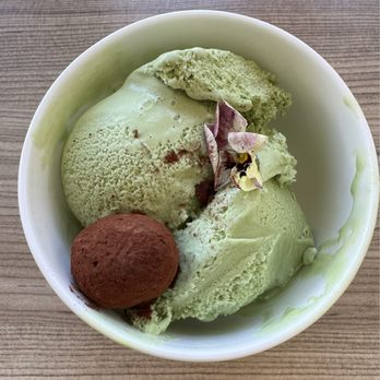 Silverado Resort - Green tea ice cream and a ginger bonbon - Resorts Near Me - Napa Valley, California