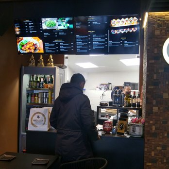 Makimasan - Sushi Bars Near Me - Waterloo, WBR