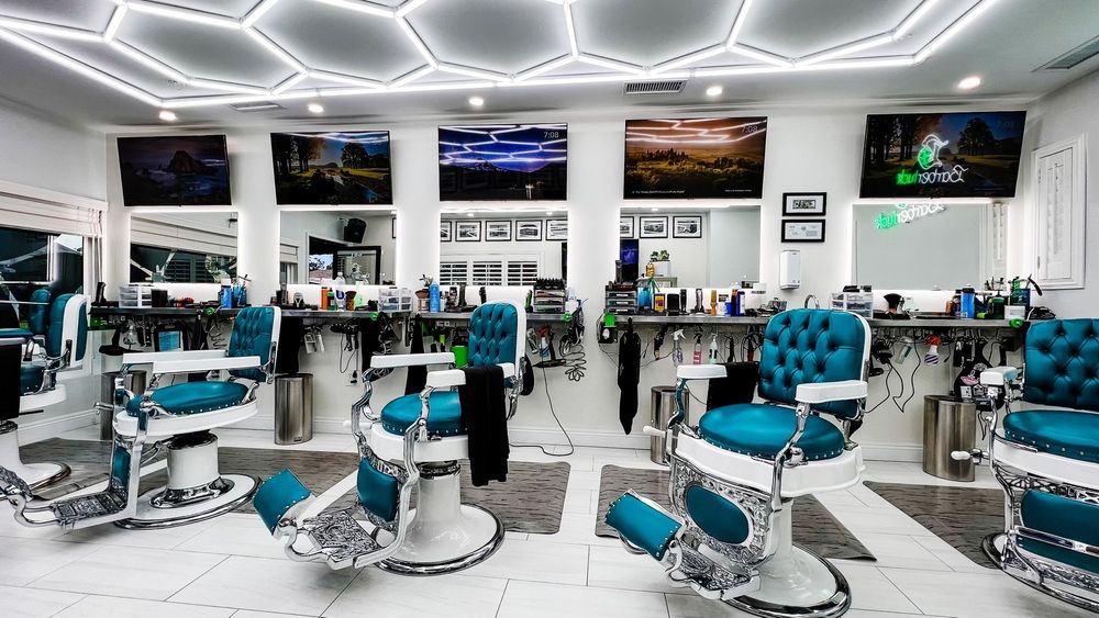 BARBERLUCK Updated August 2024 69 Photos & 10 Reviews 681 W Arbor