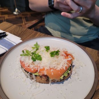 Tableau Bar Bistro - Avocado Tartine with Smoked Salmon - Bars Near Me - Vancouver, British Columbia