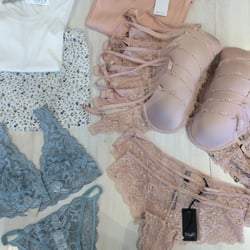 Salua Lingerie - They just got in these beautiful spring colors, I love the blue!!