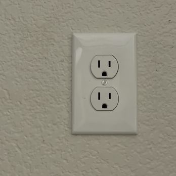 Curren Electrical Services - Outlet Installation - Electricians Near Me Curren Electrical Services - Outlet Installation - Electricians Near Me