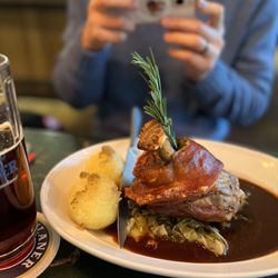 Münchner Stubn - Pork nuckle