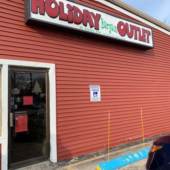 Holiday Bargain Outlet - Discount Store Near Me - Lewiston, Maine