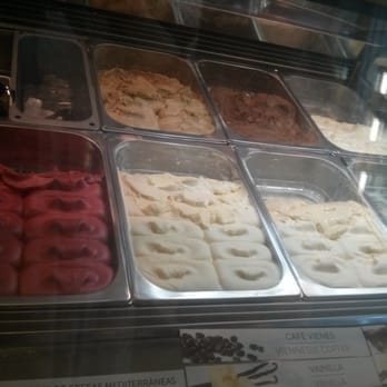 Farggi - Some of the ice cream/sorbet choices - Ice Cream & Frozen Yogurt Near Me - Barcelona, B Farggi - Some of the ice cream/sorbet choices - Ice Cream & Frozen Yogurt Near Me - Barcelona, B