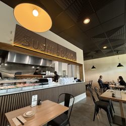 Sushi & Bowls