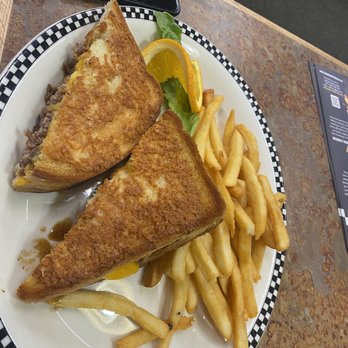 Black Bear Diner Harker Heights - Patty Melt* (920 cals.) - Diners Near Me - Harker Heights, Texas