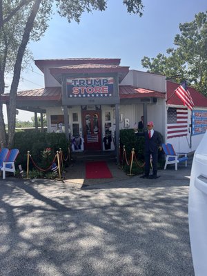Trump store by null