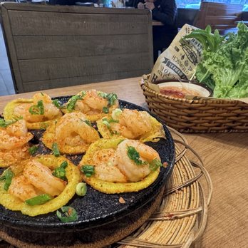 Me’s Kitchen - Vietnamese mini pancake with shrimp - Vietnamese Near Me - Sacramento, California