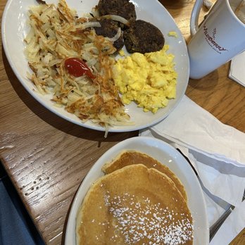 Wildberry Pancakes and Cafe - Pancakes Near Me - Chicago, Illinois Wildberry Pancakes and Cafe - Pancakes Near Me - Chicago, Illinois