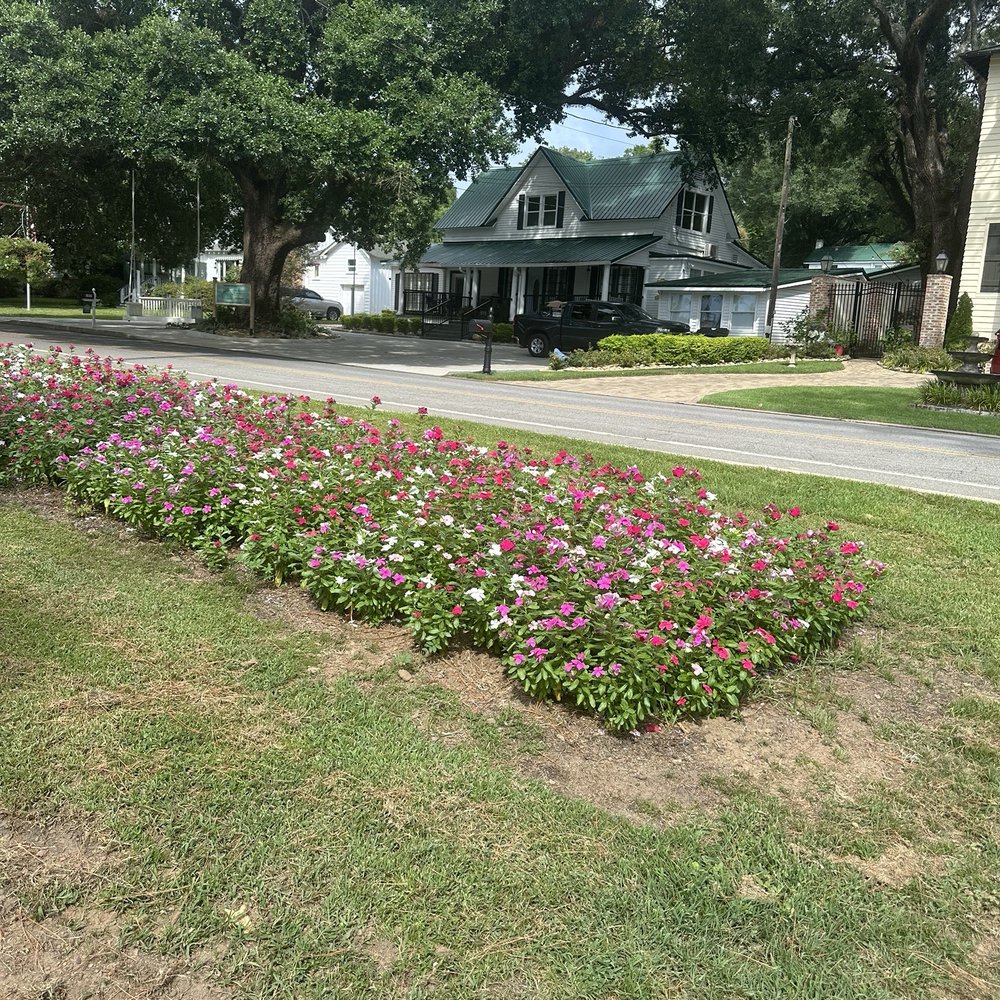 Utopia Park - Flower Garden - Parks Near Me - Fairhope, Alabama Utopia Park - Flower Garden - Parks Near Me - Fairhope, Alabama