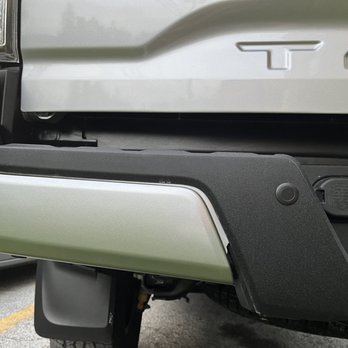 Earl's Collision Center - Bumper doesn't fit correctly. - Auto Repair Near Me - Cleveland, Ohio