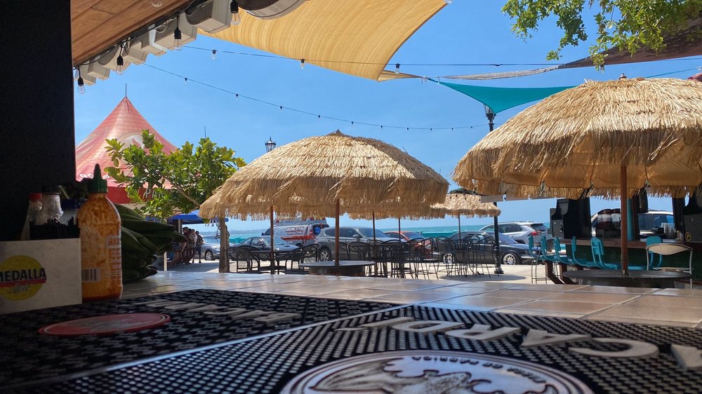Chases on the Beach Logo