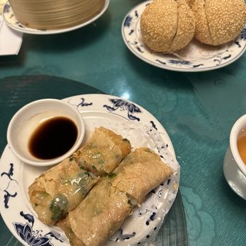 Kirin Restaurant - Deep fried tofu roll and red bean mochi ball was good - Seafood Near Me - Honolulu, Hawaii
