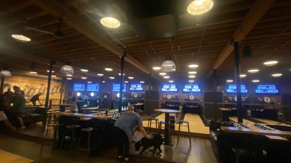 16-Bit Bar+Arcade by null