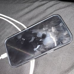 Cell Phone - A iPhone 14 I want to fix the front and the back