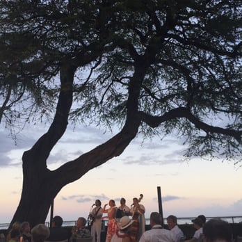 House Without A Key - Beautiful music and scenery. - Seafood Near Me - Honolulu, Hawaii