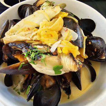 Anker - Muscles - Seafood Near Me - Greenport, New York